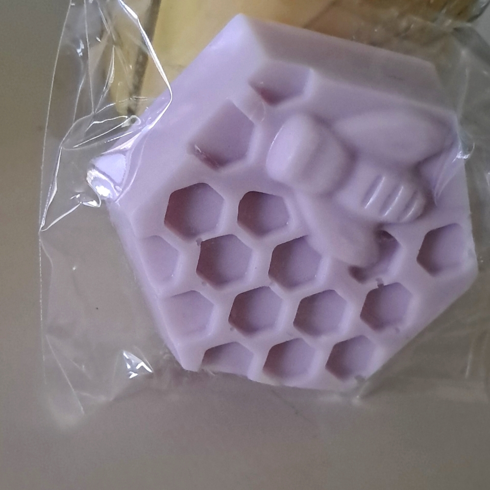 Hand crafted Blueberry Goats Milk Soap nwt